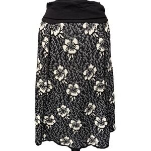 NEW Green 3 4 Panel Floral A Line Skirt‎ Size Medium Black White High Rise USA